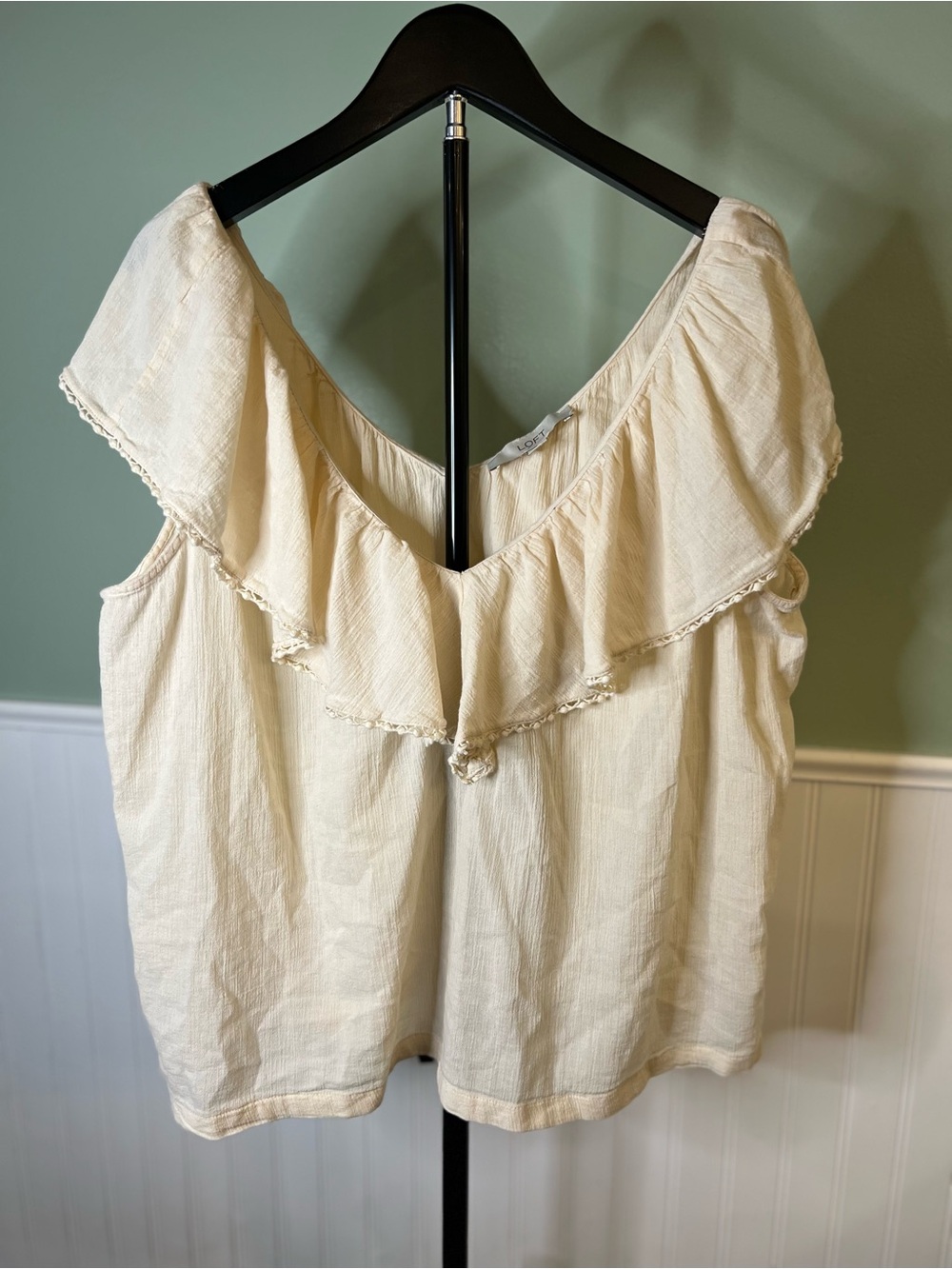 LOFT Cream Ruffle Off-Shoulder Cotton Tank Top. Size XL